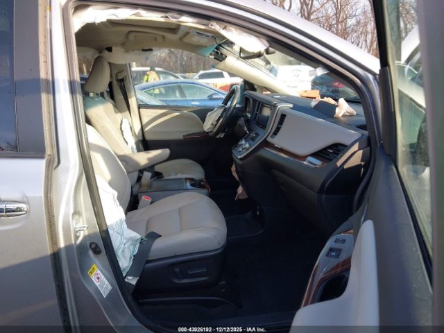 2015 TOYOTA SIENNA 5TDYK3DC1FS587849 Photo 4