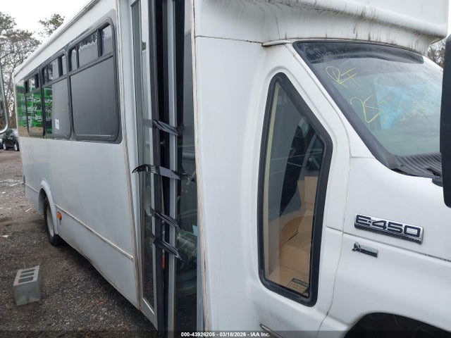 43926205 :رقم المزاد ، 1FDFE4FL3ADA34797 vin ، 2010 Ford E-450 Cutaway مزاد بيع