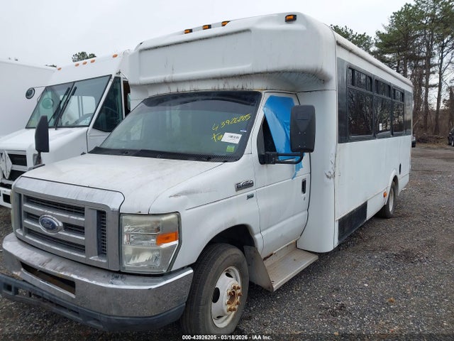 43926205 :رقم المزاد ، 1FDFE4FL3ADA34797 vin ، 2010 Ford E-450 Cutaway مزاد بيع