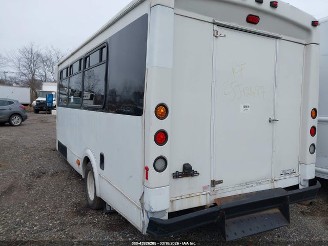 43926205 :رقم المزاد ، 1FDFE4FL3ADA34797 vin ، 2010 Ford E-450 Cutaway مزاد بيع