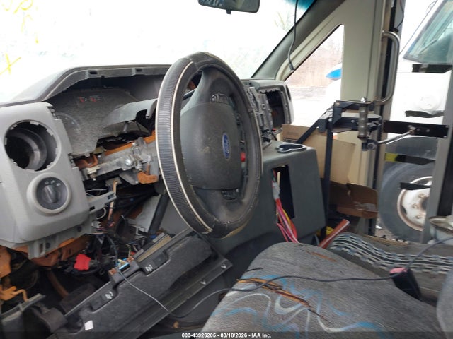 43926205 :رقم المزاد ، 1FDFE4FL3ADA34797 vin ، 2010 Ford E-450 Cutaway مزاد بيع