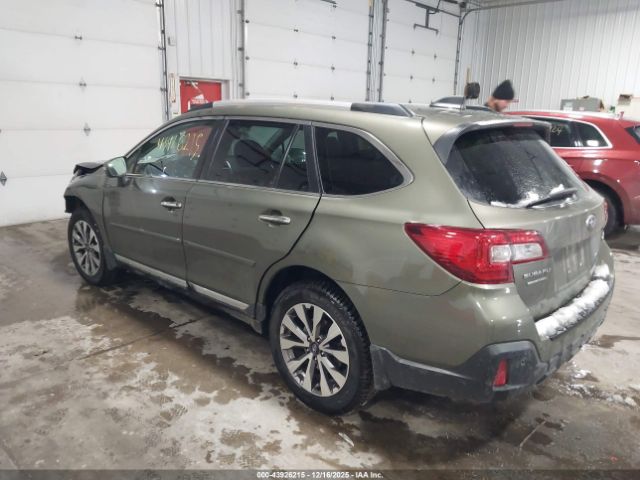 2018 SUBARU OUTBACK 4S4BSATC6J3332597 Photo 2