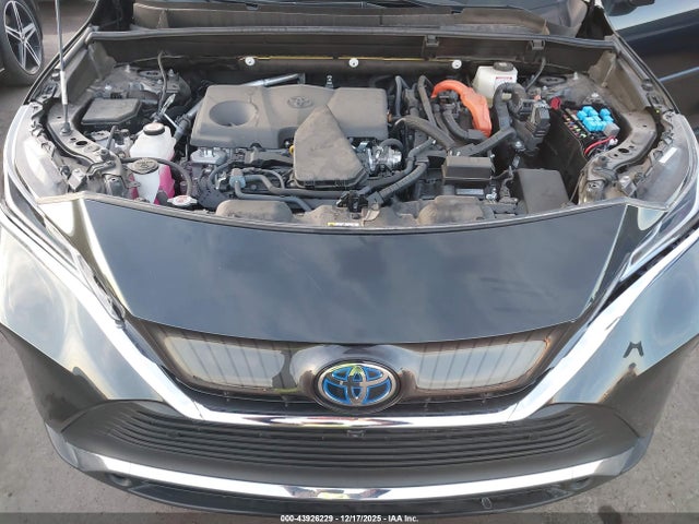 Toyota Venza Limited 2024 JTEAAAAH0RJ187643 Image 10