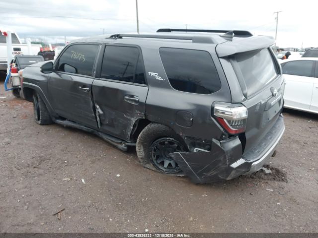 2019 TOYOTA 4RUNNER JTEBU5JR3K5649834 Photo 2