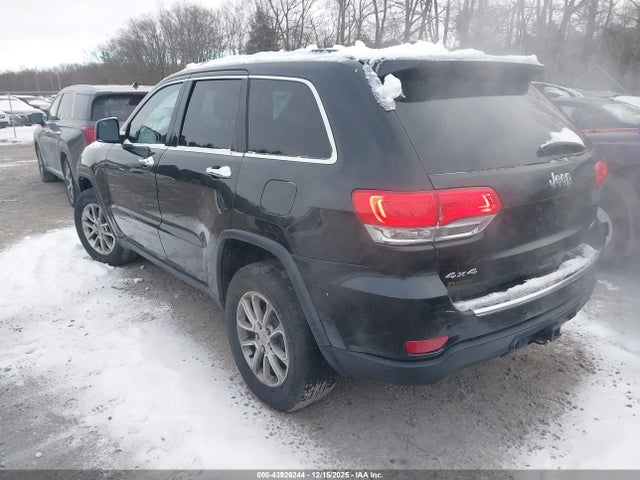 2015 JEEP GRAND CHEROKEE 1C4RJFBG2FC749097 Photo 2
