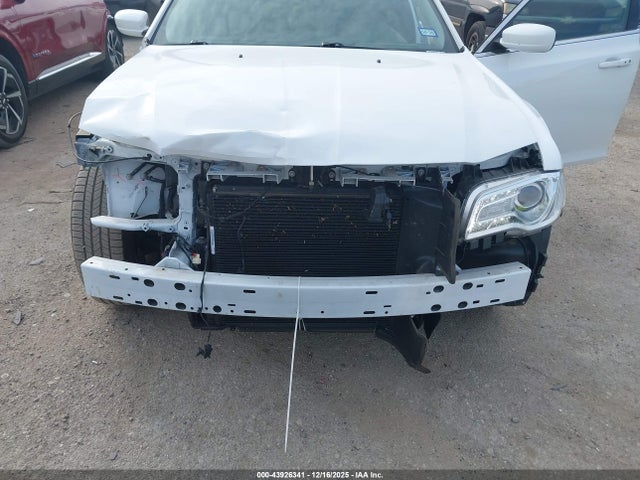 Продажа на аукционе авто 2023 Chrysler 300 Touring, vin: 2C3CCAAG3PH707562, номер лота: 43926341