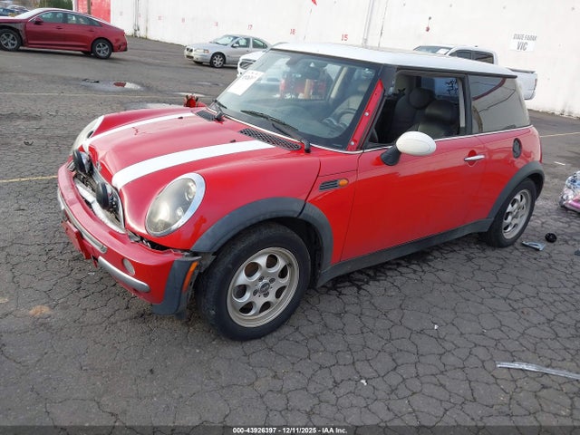 43926397 :رقم المزاد ، WMWRC33433TC46302 vin ، 2003 Mini Cooper مزاد بيع