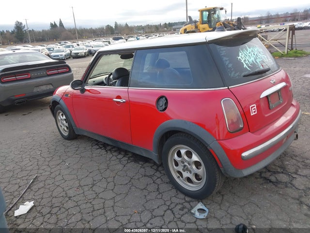 43926397 :رقم المزاد ، WMWRC33433TC46302 vin ، 2003 Mini Cooper مزاد بيع