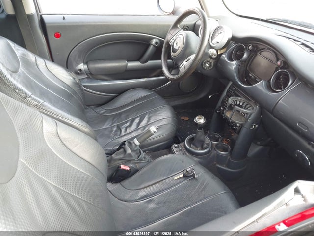 43926397 :رقم المزاد ، WMWRC33433TC46302 vin ، 2003 Mini Cooper مزاد بيع