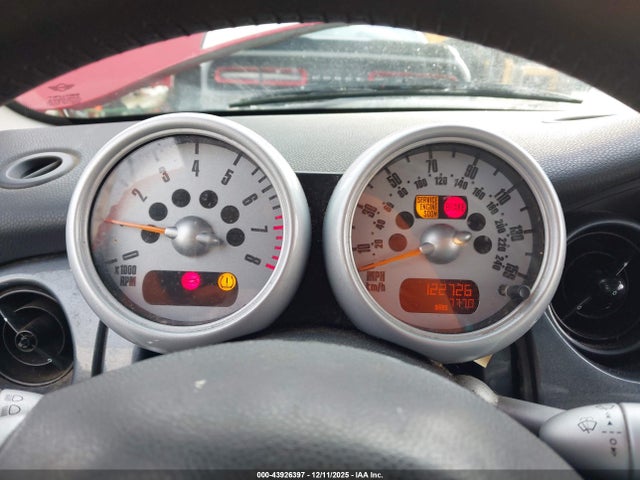 43926397 :رقم المزاد ، WMWRC33433TC46302 vin ، 2003 Mini Cooper مزاد بيع