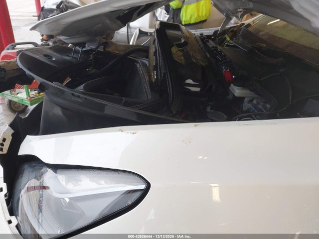 2024 TESLA MODEL Y 7SAYGAEE9RF212793 Photo 9