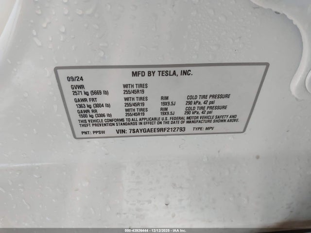 2024 TESLA MODEL Y 7SAYGAEE9RF212793 Photo 8