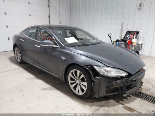 2015 TESLA MODEL S 5YJSA1H20FF088088