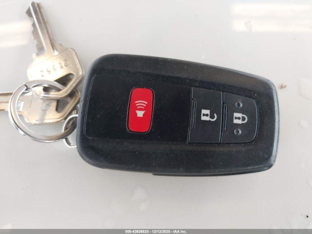 2018 TOYOTA PRIUS JTDKBRFU3J3072358 Photo 10