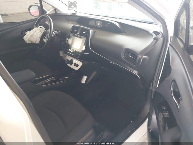 2018 TOYOTA PRIUS JTDKBRFU3J3072358 Photo 4