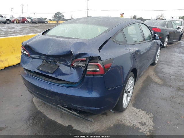 2023 TESLA MODEL 3 5YJ3E1EA5PF422637 Photo 3