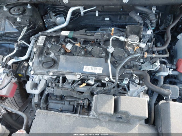 2T3G1RFV3RC467829 Toyota RAV4 LE