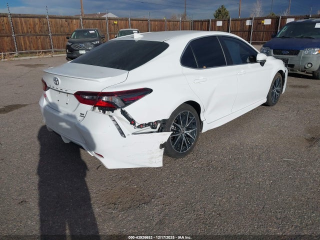 4T1G11BK8PU082073 Toyota Camry Se Awd