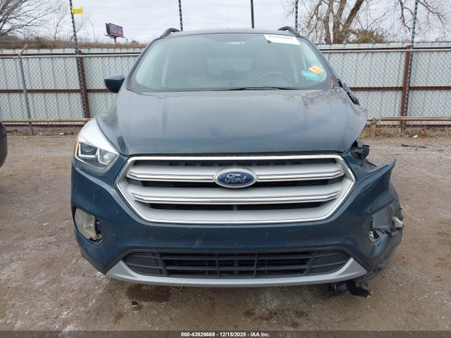 43926669 :رقم المزاد ، 1FMCU9HDXKUC32335 vin ، 2019 Ford Escape Sel مزاد بيع