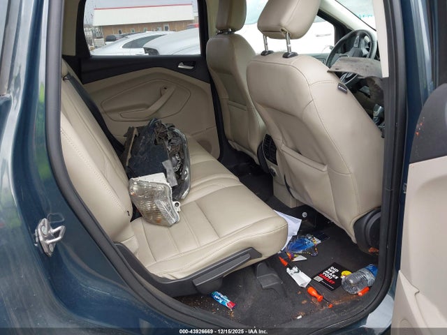 43926669 :رقم المزاد ، 1FMCU9HDXKUC32335 vin ، 2019 Ford Escape Sel مزاد بيع