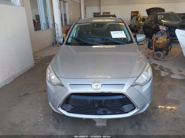 2018 Toyota Yaris Ia მანქანა იყიდება აუქციონზე, vin: 3MYDLBYV3JY319275, აუქციონის ნომერი: 43926731