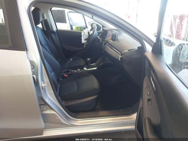 2018 Toyota Yaris Ia მანქანა იყიდება აუქციონზე, vin: 3MYDLBYV3JY319275, აუქციონის ნომერი: 43926731