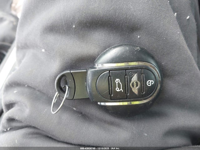 Aukcja sprzedaży 2017 Mini Clubman Cooper, vin: WMWLU1C54H2F27599, numer aukcji: 43926749