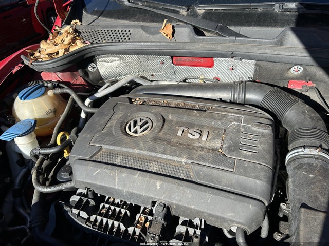 43926811 :رقم المزاد ، 3VWF17AT7EM641415 vin ، 2014 Volkswagen Beetle 1.8t Entry مزاد بيع
