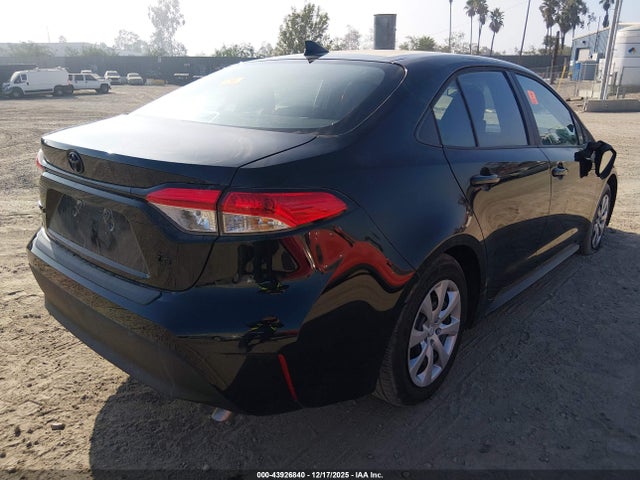 Toyota COROLLA LE 2025 5YFB4MDEXSP292937 Image 4