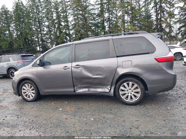 Toyota Sienna Xle 7 Passenger 2017 5TDDZ3DC0HS146808 Image 14