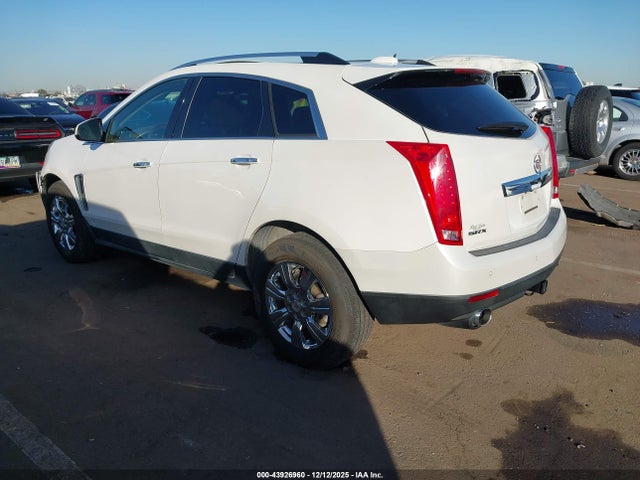 2016 CADILLAC SRX 3GYFNBE31GS586408 Photo 2