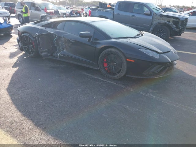 2018 LAMBORGHINI AVENTADOR S ZHWUG4ZD4JLA06825 Photo 0