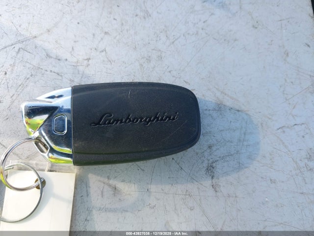 2018 LAMBORGHINI AVENTADOR S ZHWUG4ZD4JLA06825 Photo 10