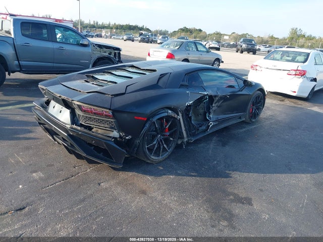 2018 LAMBORGHINI AVENTADOR S ZHWUG4ZD4JLA06825 Photo 3