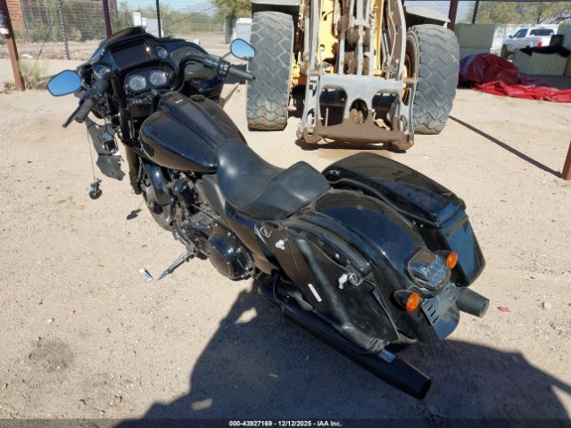 2022 HARLEY-DAVIDSON FLTRXST 1HD1ACL14NB618973 Photo 2