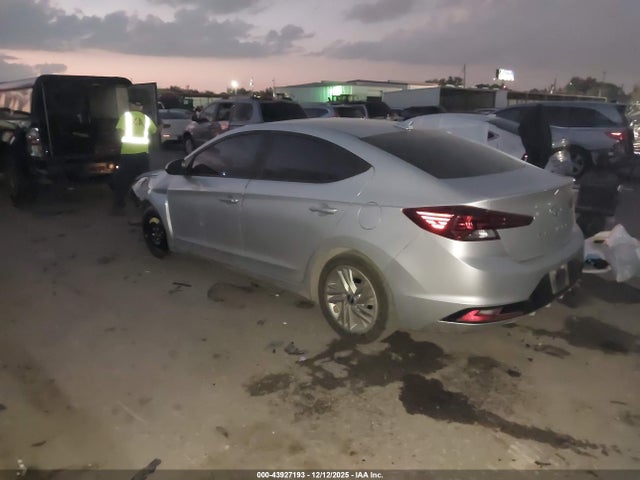 43927193 :رقم المزاد ، 5NPD84LF3KH460647 vin ، 2019 Hyundai Elantra Value Edition مزاد بيع