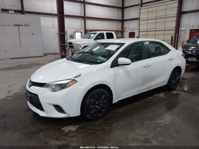 Toyota COROLLA LE 2016 5YFBURHE1GP444988 Image 2