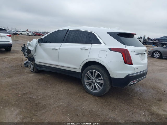 2022 CADILLAC XT5 1GYKNFRS0NZ149281 Photo 2