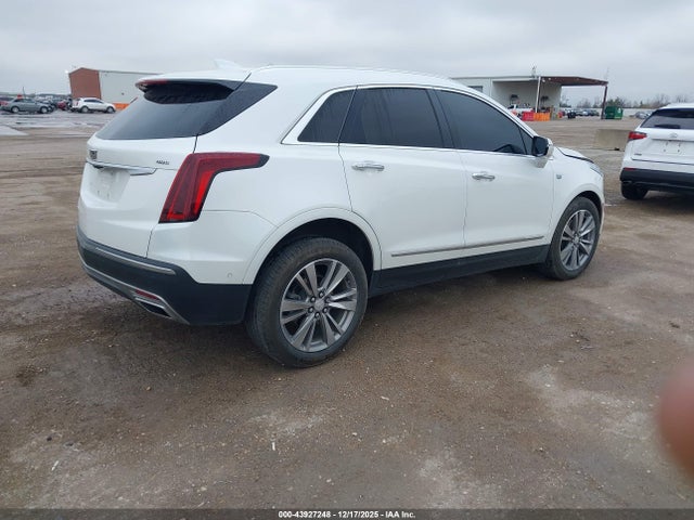 2022 CADILLAC XT5 1GYKNFRS0NZ149281 Photo 3