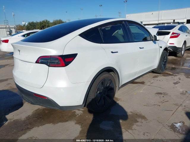 2024 TESLA MODEL Y 7SAYGDED9RA309983 Photo 3