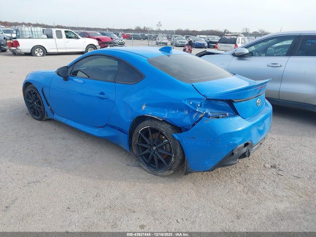 2024 TOYOTA GR86 JF1ZNBE12R8752700 Photo 2