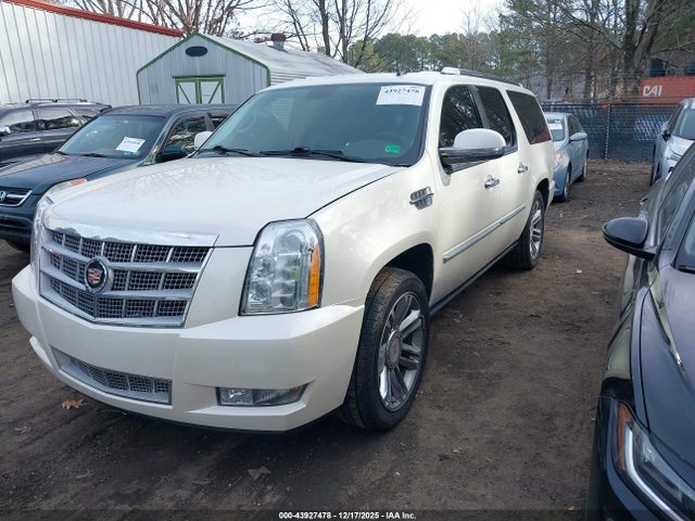 2011 CADILLAC ESCALADE ESV 1GYS4KEF0BR125546 Photo 1