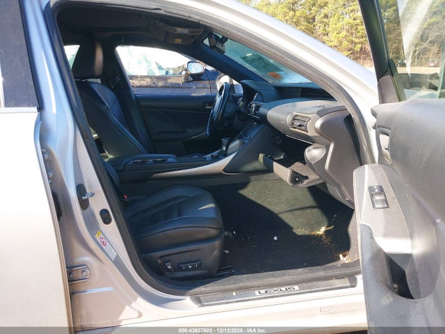 2017 LEXUS IS 200T JTHBA1D29H5050125 Photo 4