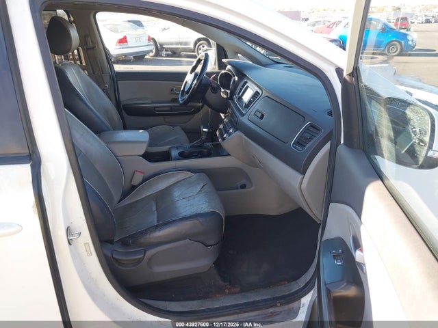 KNDMB5C10H6315743 KIA SEDONA LX