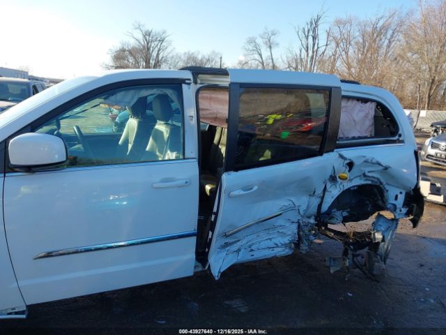 2015 CHRYSLER TOWN & COUNTRY 2C4RC1BG1FR629750 Photo 5
