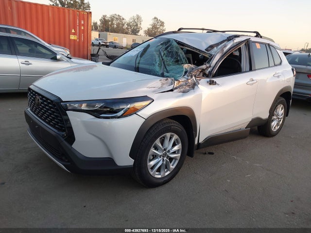 7MUCAABG8SV122721 Toyota Corolla Cross Le