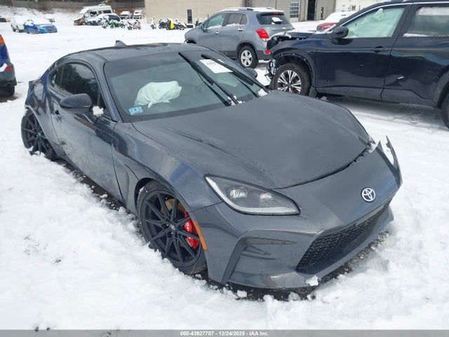 2024 TOYOTA GR86 JF1ZNBE17R9761158