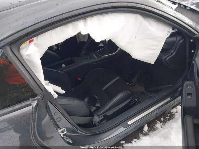 2024 TOYOTA GR86 JF1ZNBE17R9761158 Photo 4