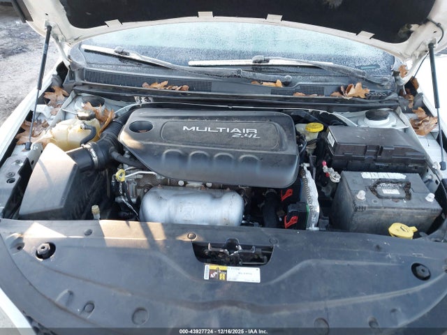 Chrysler 200 Limited 2016 1C3CCCAB3GN169792 Image 10