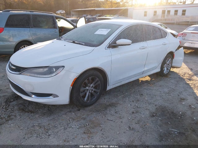 Chrysler 200 Limited 2016 1C3CCCAB3GN169792 Image 2